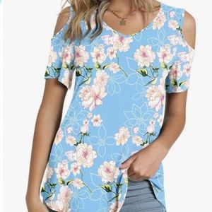 NWOT.Cathy Vneck Cold Shoulder top Size Medium